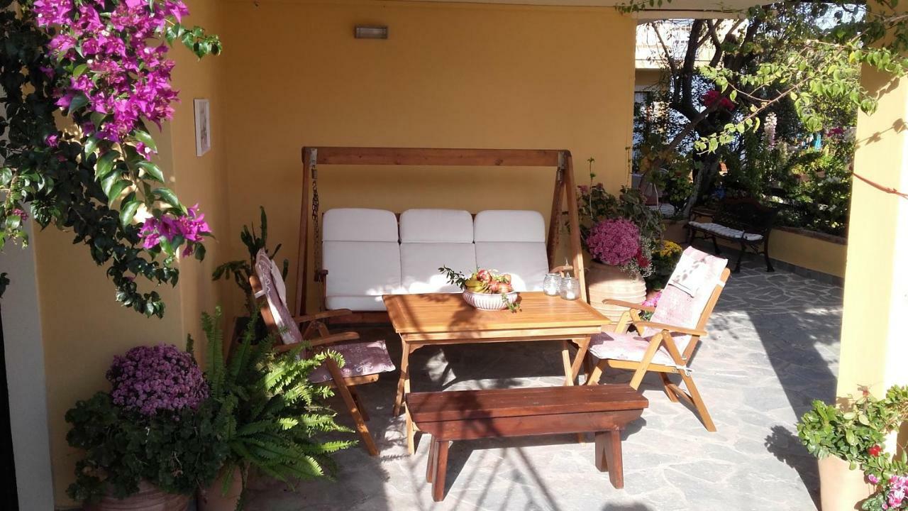 Appartement Kontis Apts à Pelekas Extérieur photo